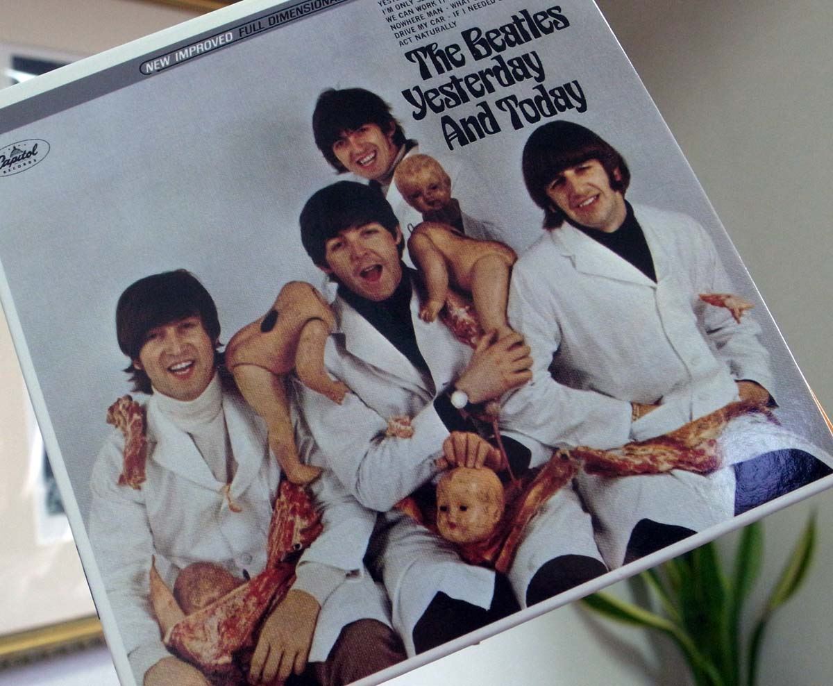 The Beatles 部屋の壁に飾るとしたらどのアルバム ジャケットか もんてぃ ぱいそん The Beatles 部屋の壁に飾るとしたらどのアルバム ジャケットか もんてぃ ぱいそん