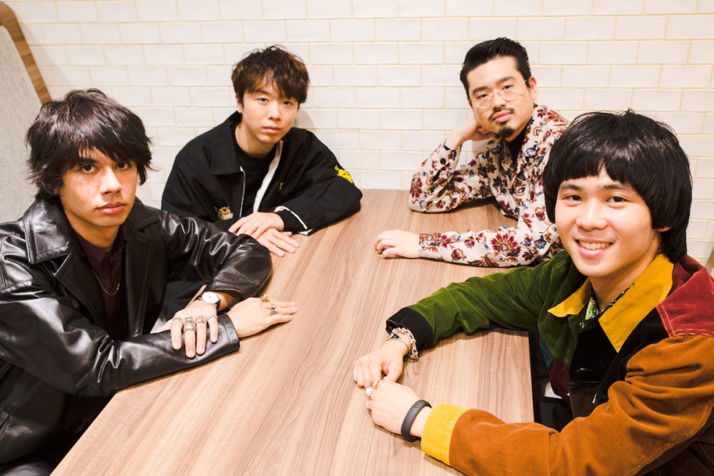 Okamoto S ベストアルバムのジャケットはセルフオマージュ Music Stadium24