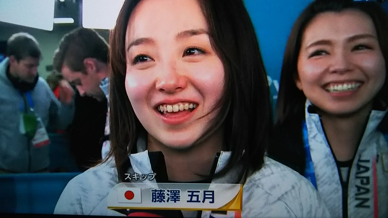 カーリング女子 おめでとう Music Makes Us Happy カーリング女子 おめでとう Music Makes Us Happy