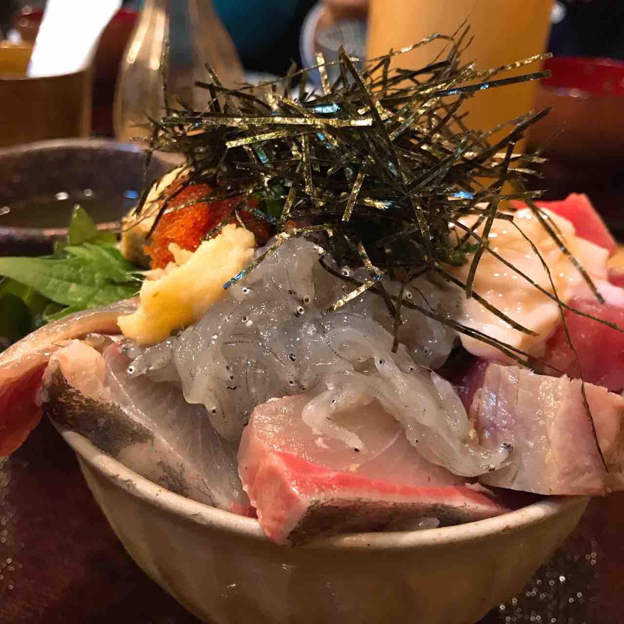 御茶ノ水 江戸富士 大盛りの絶品海鮮丼 日々の暮らしを彩るものたち