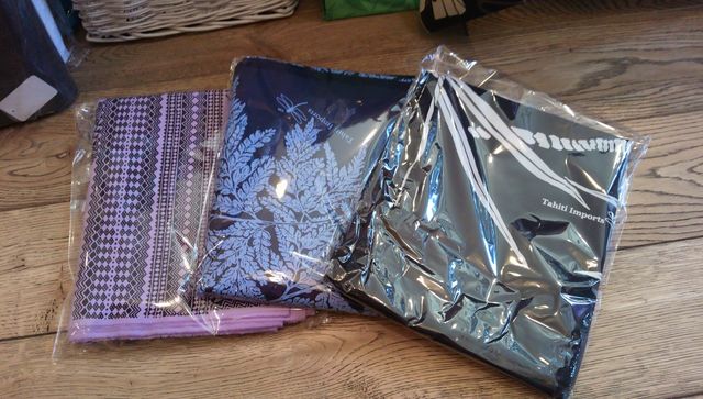 ハワイアンファブリック　タヒチインポーツ　4ヤード ハワイアンファブリック タヒチインポーツ 4ヤード ハワイアン