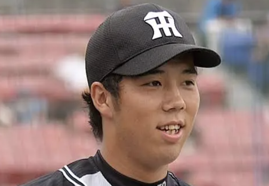ヤクルト青柳晃洋(32)さん、32歳の若さで戦力外通告