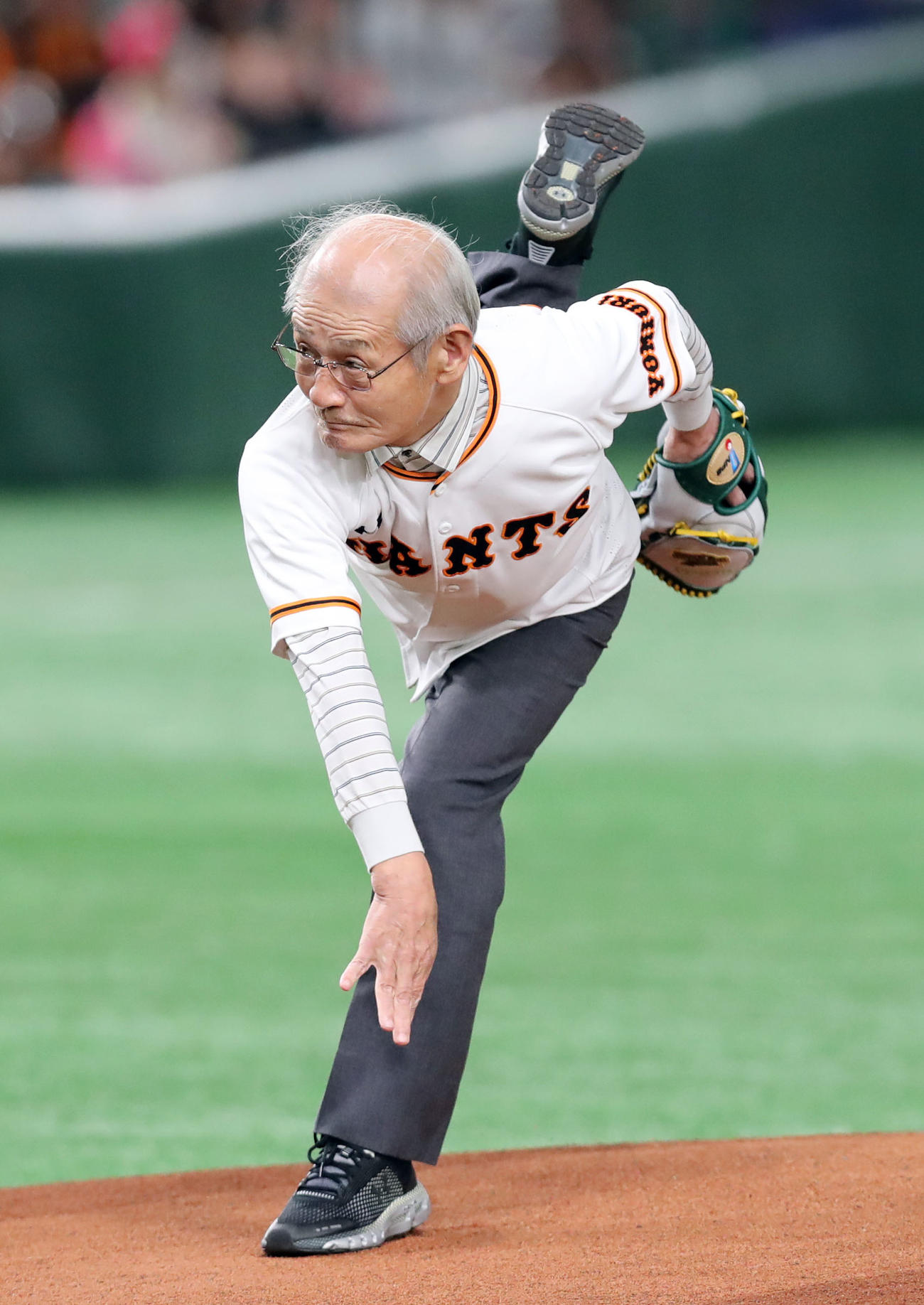 野球ファン 始球式や ノーベル賞吉野彰 71 ﾌﾝｯ ｽﾞﾊﾞｰﾝ 阪神タイガースちゃんねる