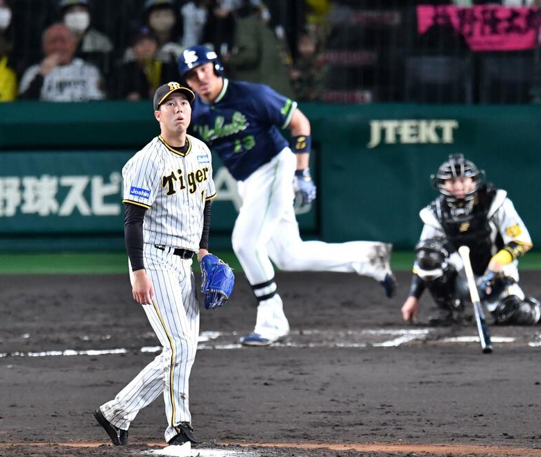 阪神・青柳が痛恨の１球　オスナに同点被弾　その時、雨は上がっていた