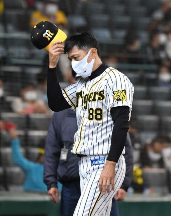 阪神・矢野監督「やっぱり一本ね、出ないなと」１３残塁と２失策でＣＳ敗退