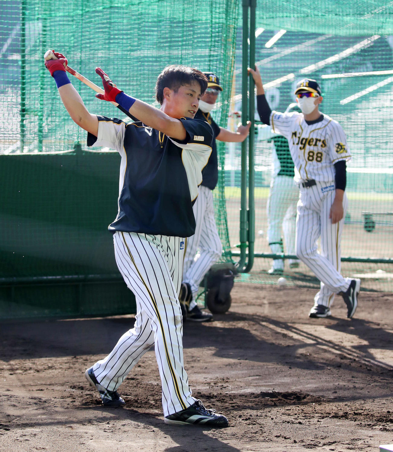 【阪神】木浪が3年目から目に見えて駄目になった理由ってなんだろうな