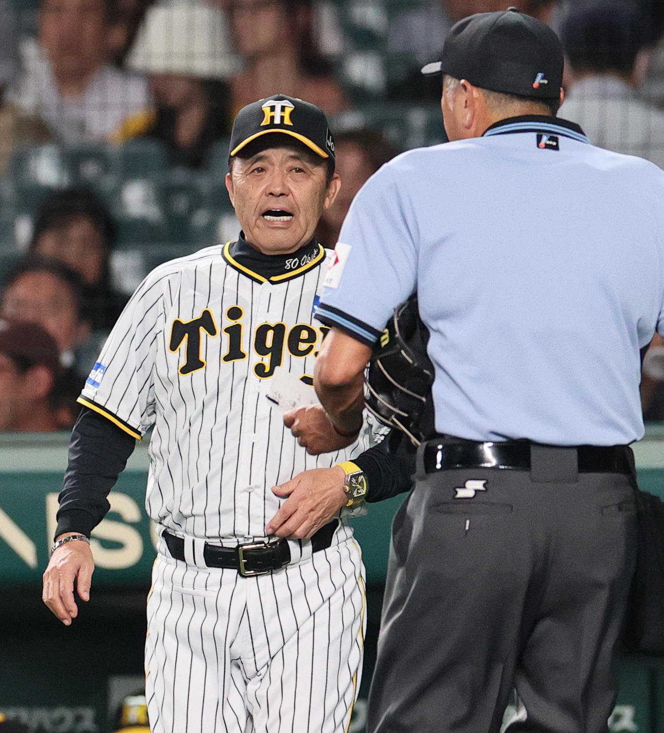 【阪神】岡田監督「その前に桐敷のこと聞けよ。なぁ」→結局聞かれずインタビュー終了