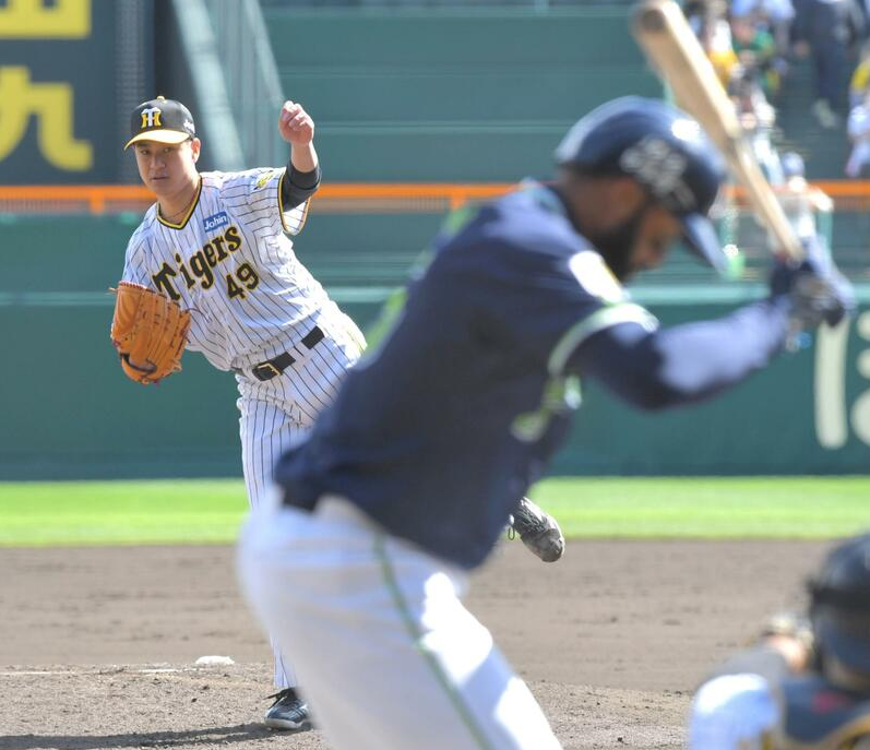 【阪神】大竹　移籍後初先発で６回３安打無失点　村上のバットも真っ二つ　圧倒的なインパクト残す