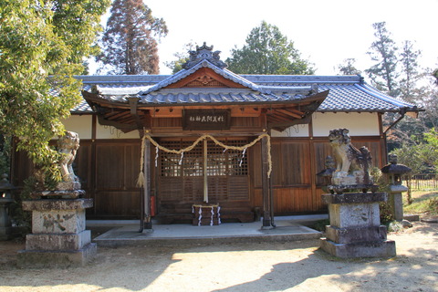 於美阿志神社拝殿