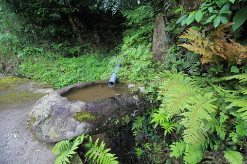 押坂内陵銘の手水鉢