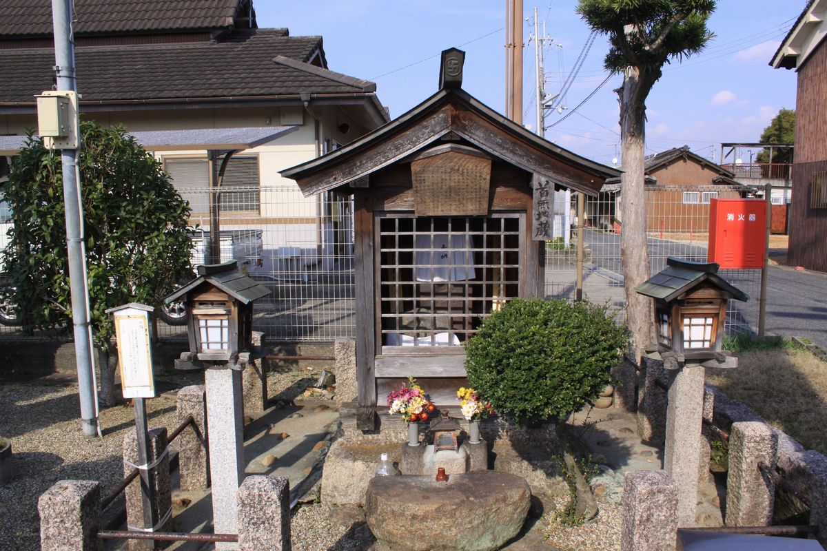 穴師坐兵主神社の参道 柳本駅ぶらり 天理市 柳本町 エナガ先生の講義メモ