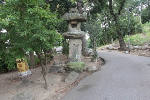 北條神社石灯籠