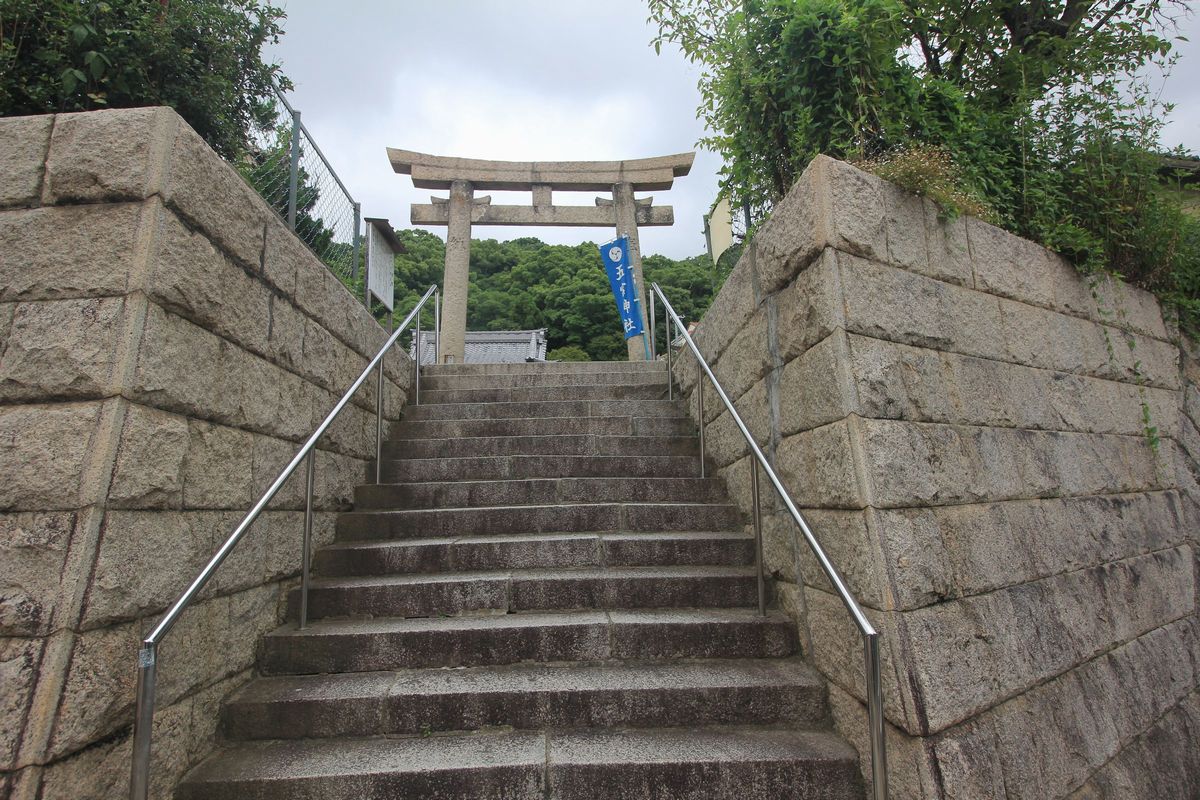 生田神社の参道 五宮神社 神戸市 兵庫区 五宮町 エナガ先生の講義メモ