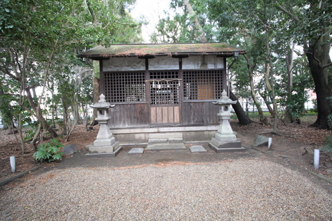 高市御縣神社の拝殿