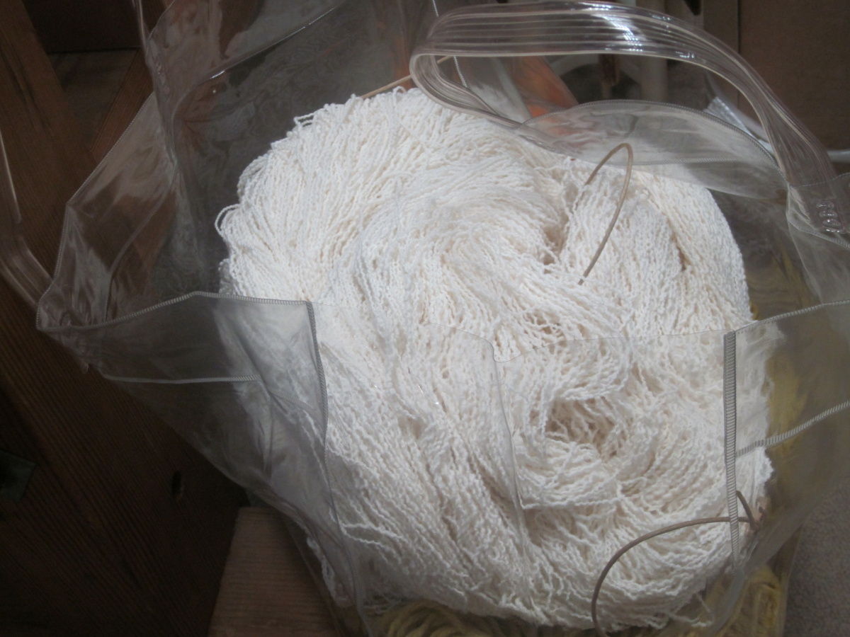 生糸大量　精錬前　未使用絹糸 生糸大量 精錬前 未使用絹糸