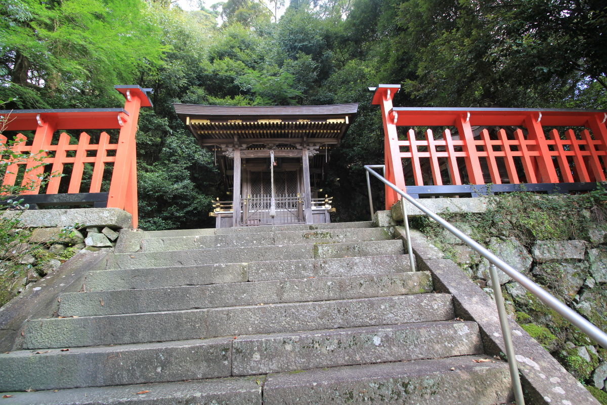 桑田神社の参道 請田神社 亀岡市 保津町 立岩 エナガ先生の講義メモ 桑田神社の参道 請田神社 亀岡市 保津町 立岩 エナガ先生の講義メモ