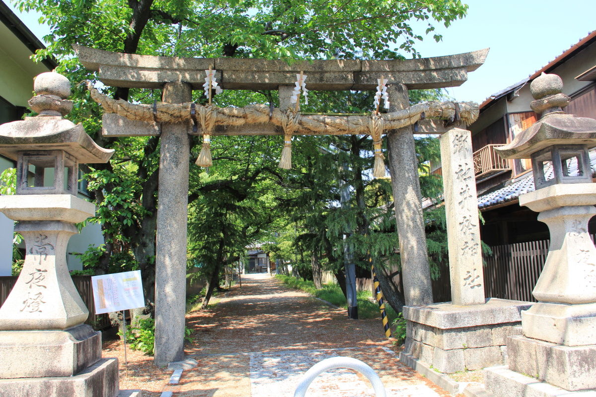 佐和良義神社の参道 井於神社 茨木市 蔵垣内 エナガ先生の講義メモ 佐和良義神社の参道 井於神社 茨木市 蔵垣内 エナガ先生の講義メモ