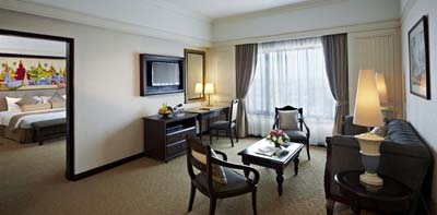 Sule-Shangri-La-Yangon-Rooms-and-Suites-Executive-Suite