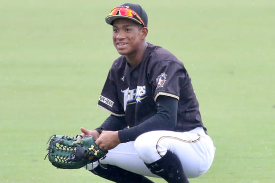 日本ハム バケモノと呼ばれた 万波中正 が円陣でダメ出し E ネ スポーツ撞 日本ハム バケモノと呼ばれた 万波中正 が円陣でダメ出し E ネ スポーツ撞