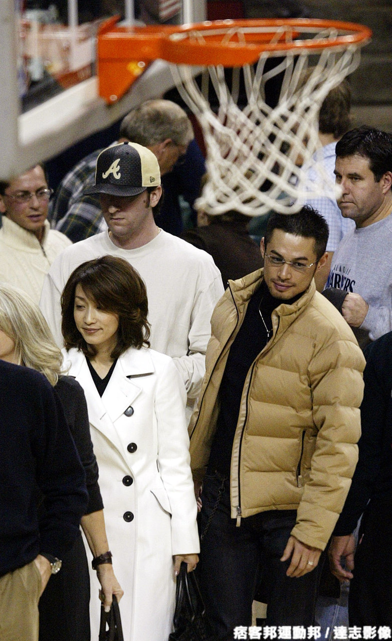 Mlb イチロー 神戸にオリックスがあれば でもセクシー妻 弓子さん が日本に戻ったら凄いぞ E ネ スポーツ撞