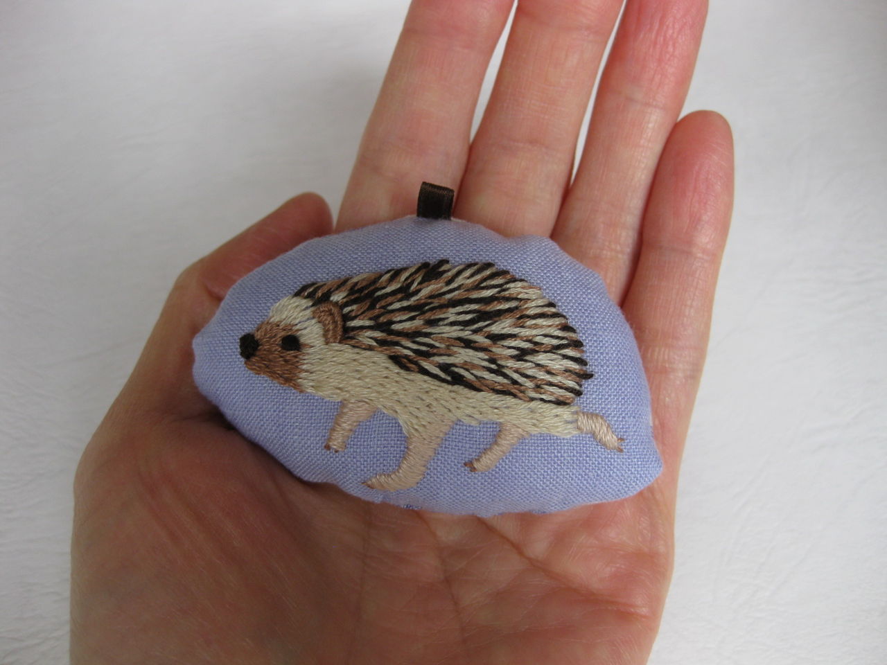 ハリネズミのマスコットができました 手仕事が好きな事務員の日々のくらし
