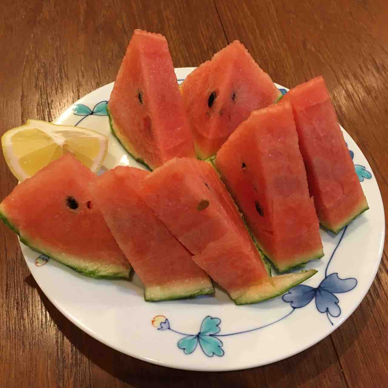 スイカにレモン汁をつけてみたら 手仕事が好きな事務員の日々のくらし