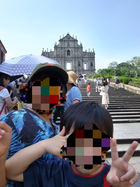 EDFEE18E-E50A-4516-AB73-CCD142C8FE5A