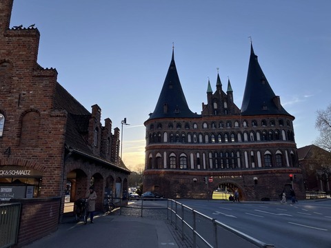 597127235_25357201287304114_3417583738983804886_n