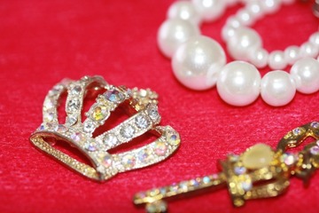 18c0108e3ddfa127f9f6ef698156d8f7_s