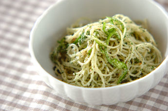 カニ缶を使ったスパサラダ