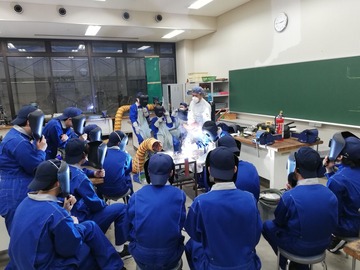 CED85BA6-094A-4AE2-A9FE-36D5891DD9FA