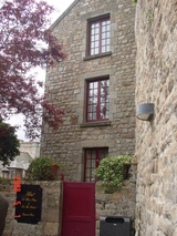 ����ˤ�ۥƥ뤬