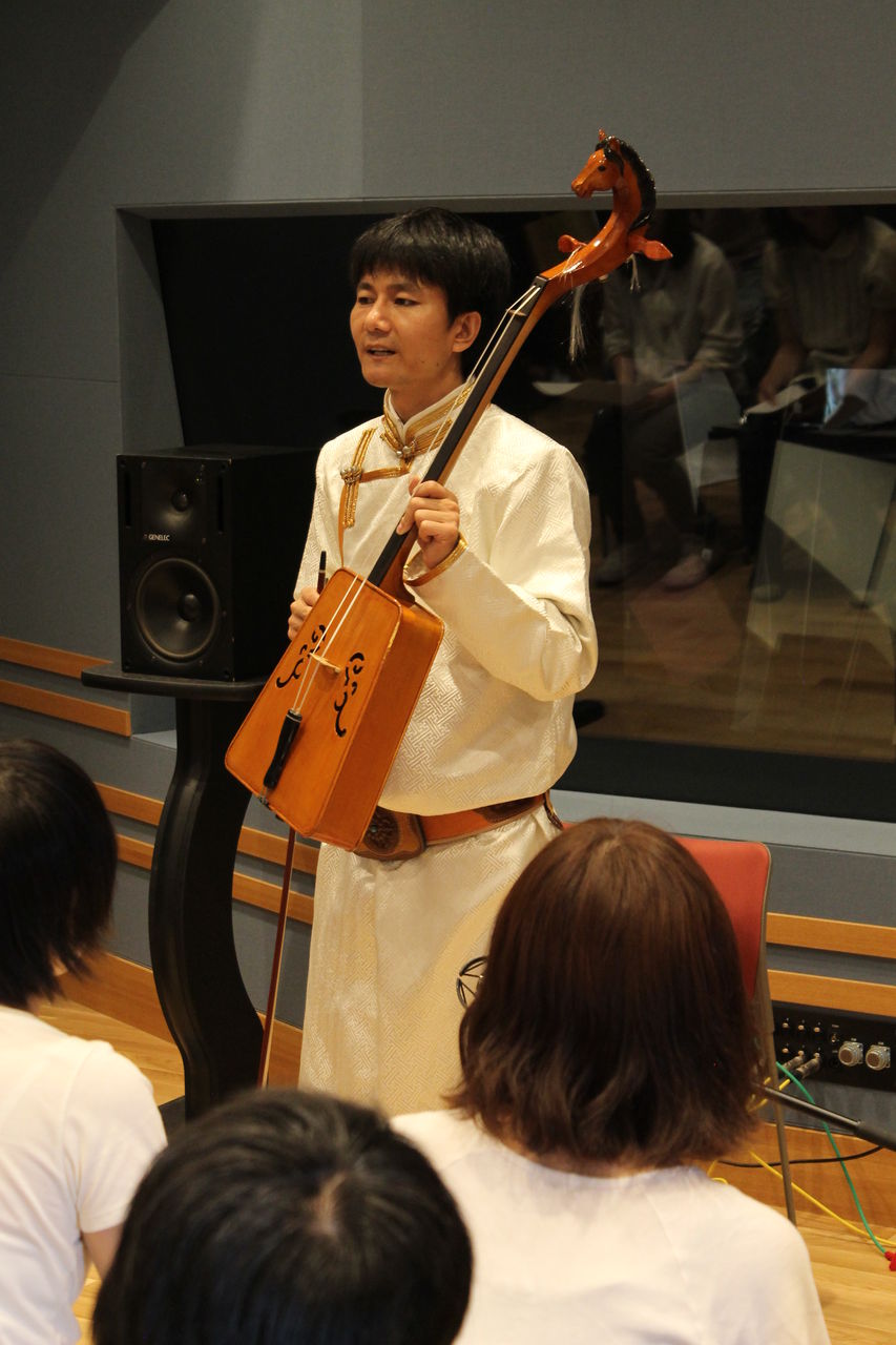 馬頭琴、民族楽器 馬頭琴 木製 民族楽器 - メルカリ