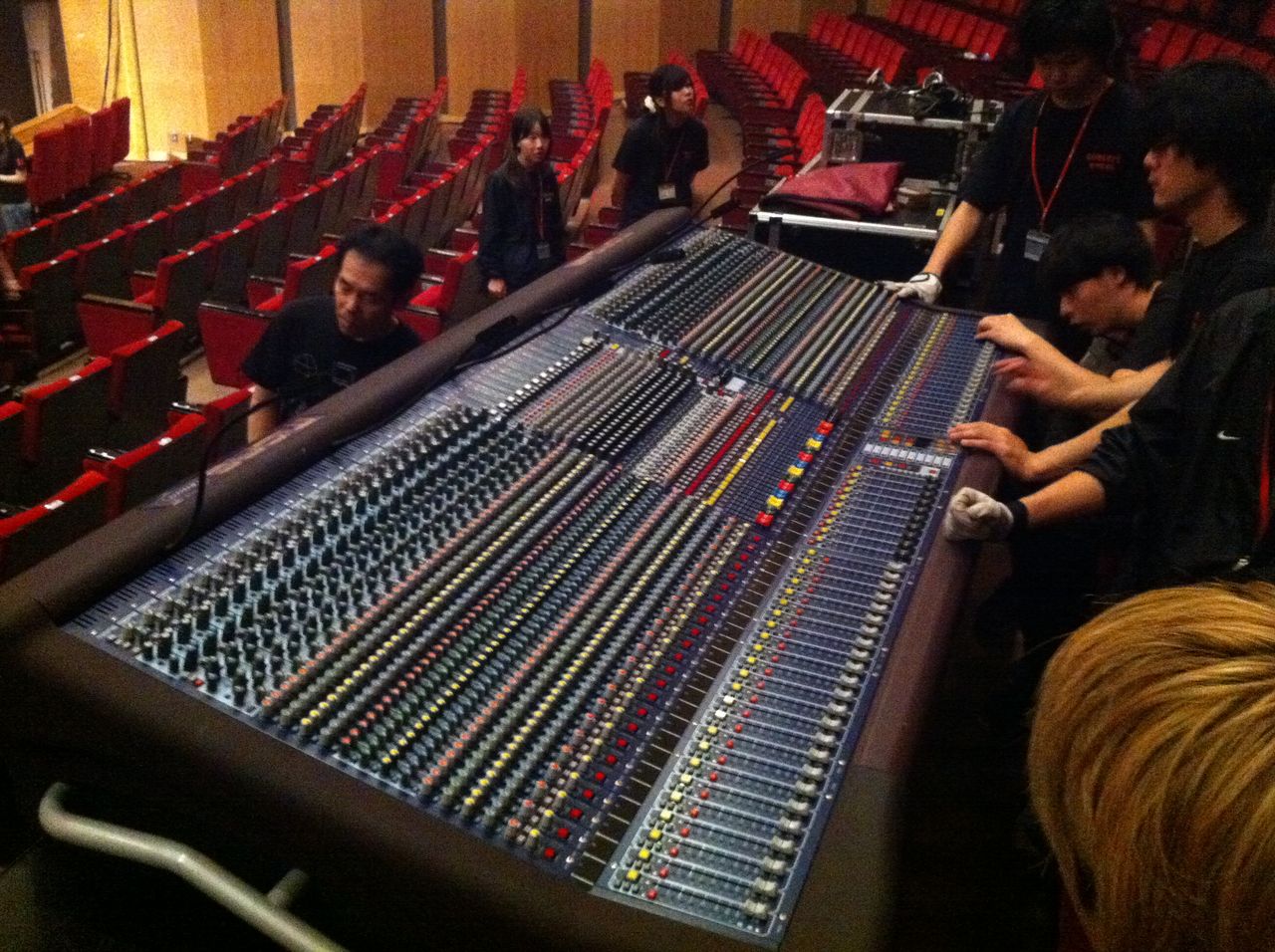 八王子キャンパス サマーライブ横浜blitz Blitzにあるpa機材が コンサート イベント科 八王子キャンパス サマーライブ横浜blitz Blitzにあるpa機材が コンサート イベント科