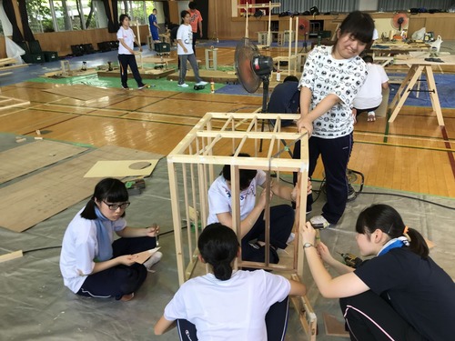 E0FC4284-2D01-440C-A5BA-E1427885432B