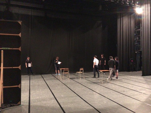 62F3B571-5E58-42C7-A386-916AF008D404