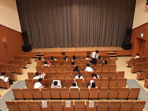 9D5E98F0-DA38-444E-8152-BFE7B7287D4C