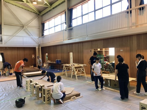 DAAF27E3-972B-4E85-A079-DFB1ADEFCFEA