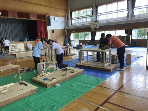 E5FF5989-9282-409D-86FE-9D4DC3475E2E