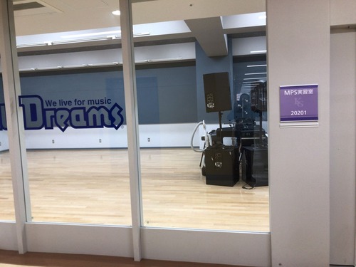 03834F26-94B4-4551-BF3E-D0FB6E6254B0