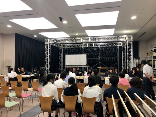 20C35D0C-A4FC-4D60-8F9E-9BF4DFEEA5EA