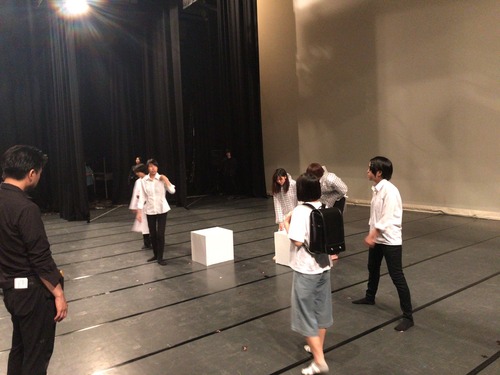 EE743D6D-F511-47FC-ACE2-3D0A2B605428