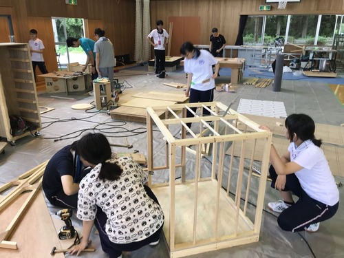 884EFF2B-E6B1-4F4D-B381-BB325F0F0756