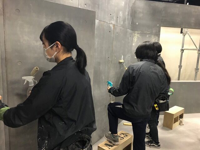 く