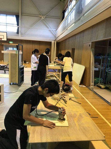 E842882E-AE7B-406D-91C4-210359FEA3DE