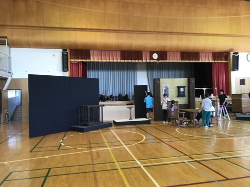 8C6CB50D-ADC9-476E-A779-C8198829BBC2