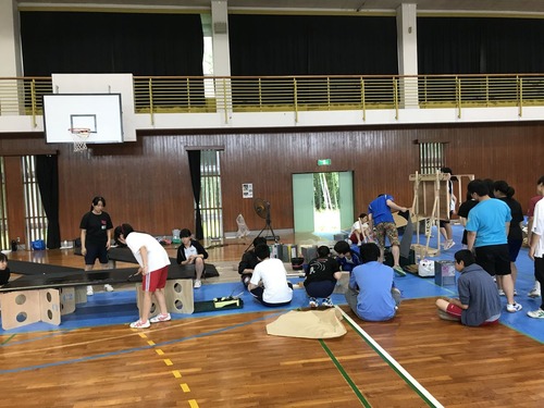 B3D2A921-7511-4B64-B7AB-C7FF79E8B8E3