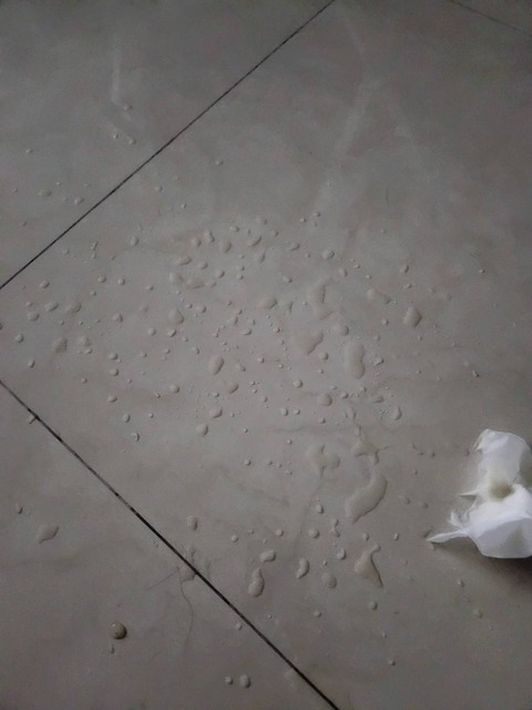 1050