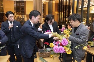 下野さん (42)