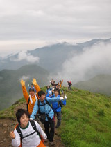 焼岳登山10頂上めざして